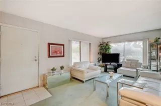 Photo #2: 2557141 Listing