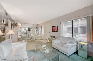 Photo #3: 2557141 Listing