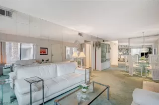 Photo #4: 2557141 Listing