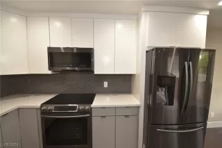 Photo #1: 2557144 Listing 