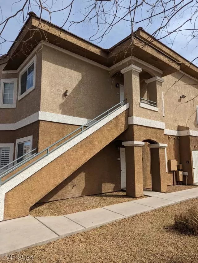 MLS: 2557148 Condo For Sale