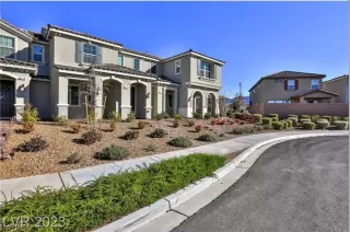 Photo #1: 2557163 Listing 