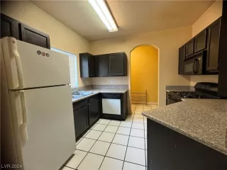 Photo #3: 2557178 Listing 