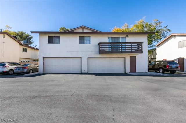 MLS: 2557197 Condo For Sale