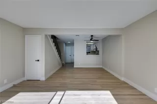 Photo #3: 2557197 Listing