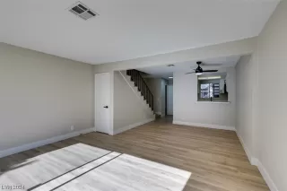 Photo #4: 2557197 Listing