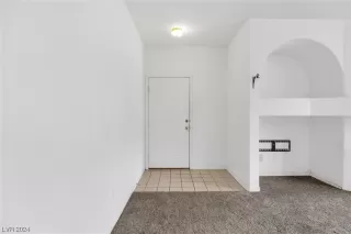 Photo #3: 2557216 Listing