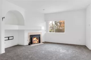 Photo #5: 2557216 Listing