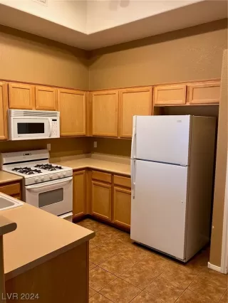 Photo #6: 2557237 Listing 