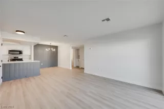 Photo #2: 2557241 Listing