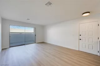 Photo #5: 2557241 Listing