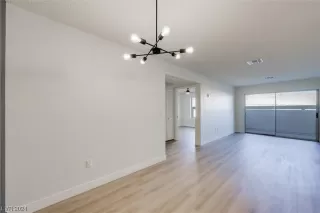 Photo #6: 2557241 Listing