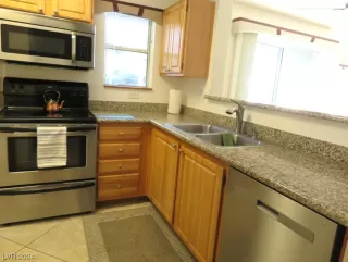 Photo #6: 2557254 Listing