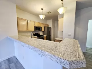 Photo #1: 2557293 Listing