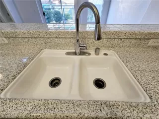 Photo #4: 2557293 Listing