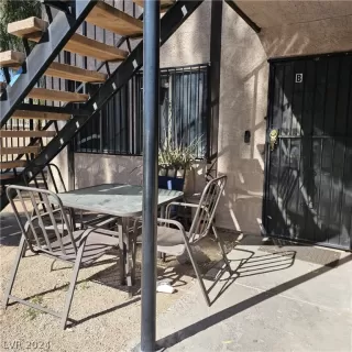 Photo #1: 2557316 Listing