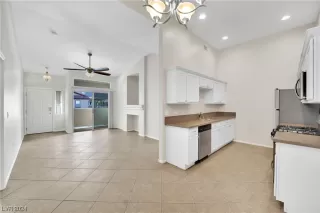 Photo #5: 2557328 Listing