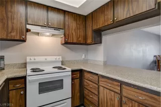 Photo #6: 2557343 Listing