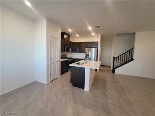 Photo #5: 2557358 Listing 