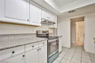 Photo #2: 2557359 Listing 