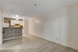 Photo #5: 2557363 Listing 