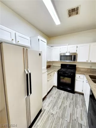 Photo #6: 2557369 Listing 