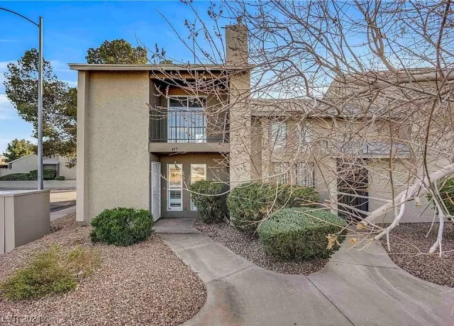 MLS: 2557370 Condo For Sale