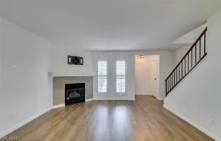 Photo #5: 2557370 Listing 