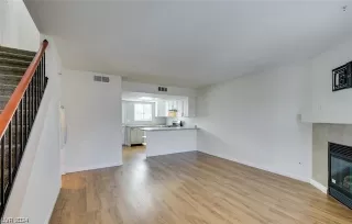 Photo #6: 2557370 Listing 