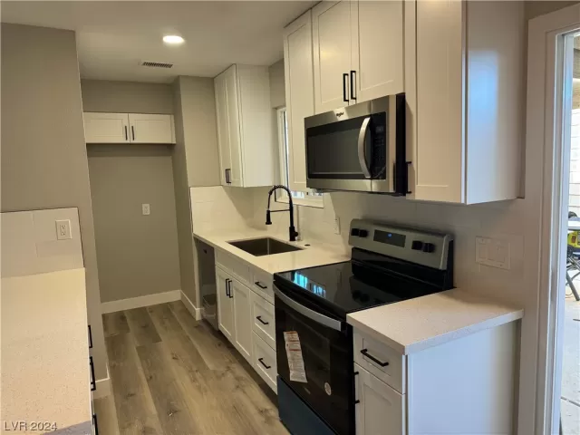 MLS: 2557378 Condo For Sale