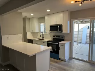 Photo #4: 2557378 Listing 