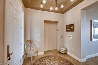 Photo #6: 2557393 Listing