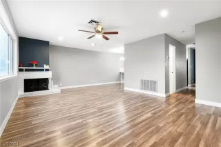 Photo #3: 2557402 Listing