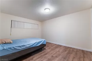 Photo #5: 2557413 Listing