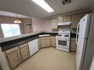 Photo #5: 2557427 Listing 