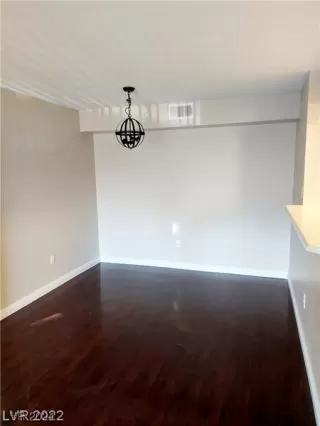 Photo #2: 2557455 Listing 