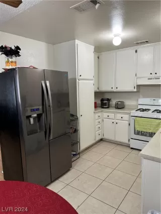 Photo #6: 2557460 Listing