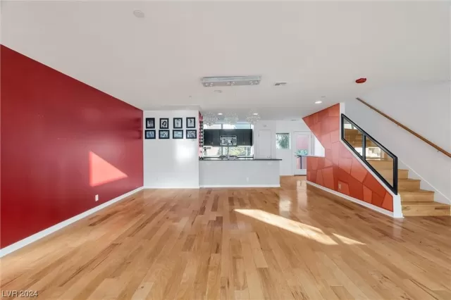 MLS: 2557481 Condo For Sale