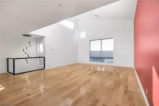 Photo #1: 2557481 Listing 