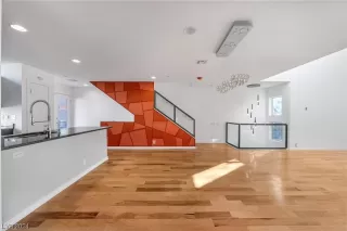 Photo #2: 2557481 Listing 