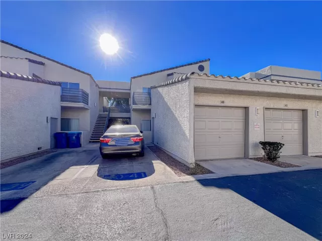 MLS: 2557499 Condo For Sale