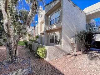 Photo #3: 2557499 Listing 