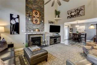 Photo #5: 2557509 Listing