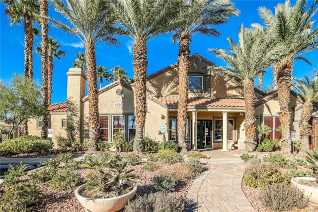 MLS: 2557521 Condo For Sale