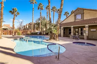 Photo #1: 2557521 Listing