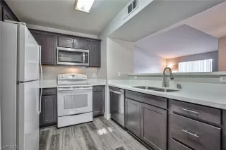 Photo #4: 2557521 Listing