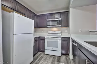 Photo #5: 2557521 Listing