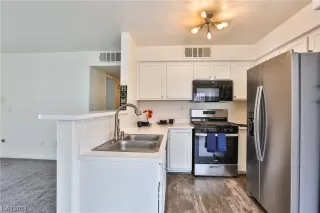 Photo #6: 2557527 Listing