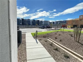 Photo #1: 2557529 Listing 
