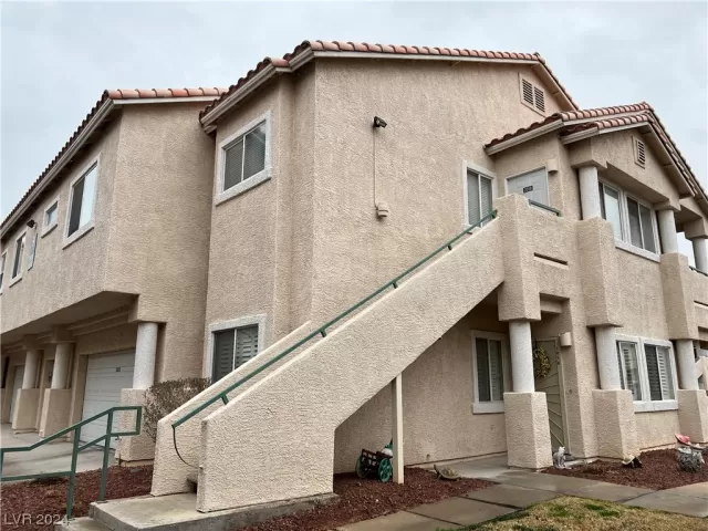 MLS: 2557577 Condo For Sale